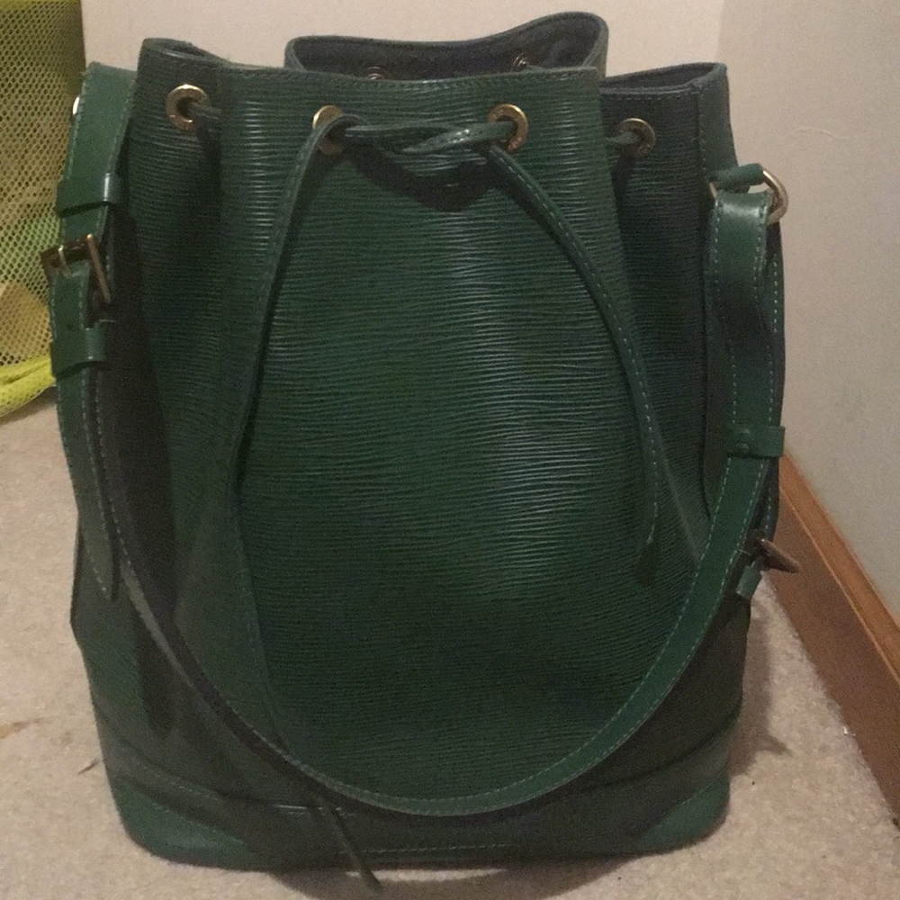 Louis Vuitton large green leather bucket bag!